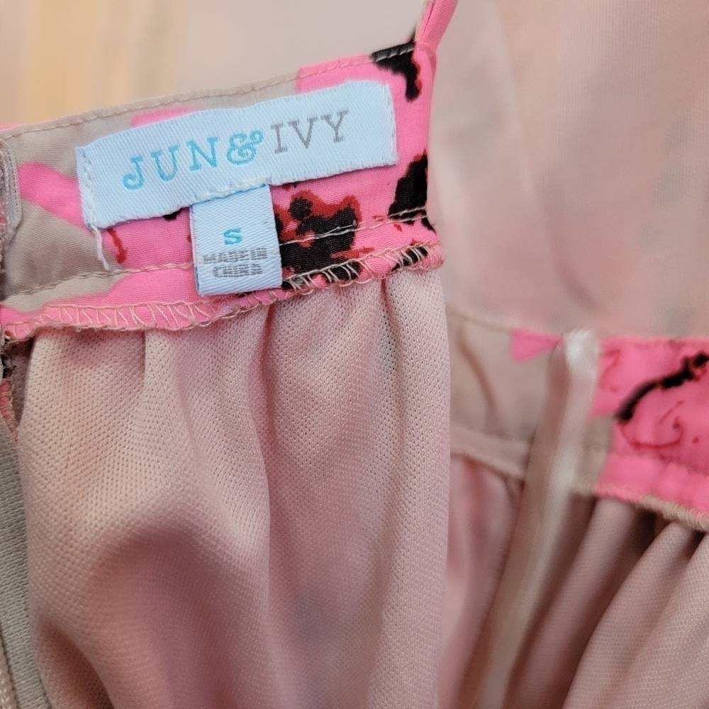 Jun & Ivy Floral Romper Size S - Picture 6 of 8